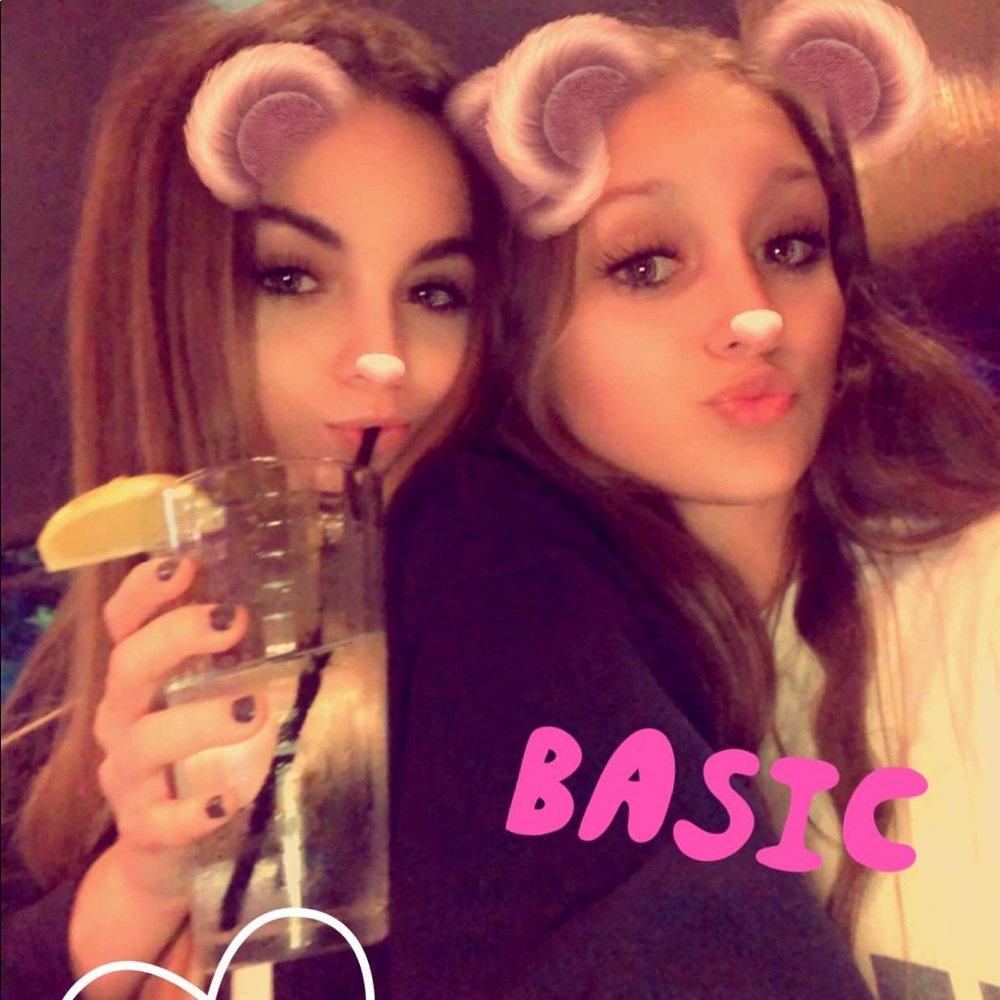 Meet your Posher, Abbie